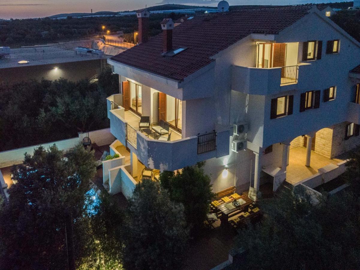 Villa Slavica Sveti Filip i Jakov Luaran gambar